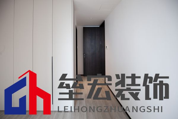 142㎡現(xiàn)代簡約丨 黑白格調(diào)下的溫柔空間！