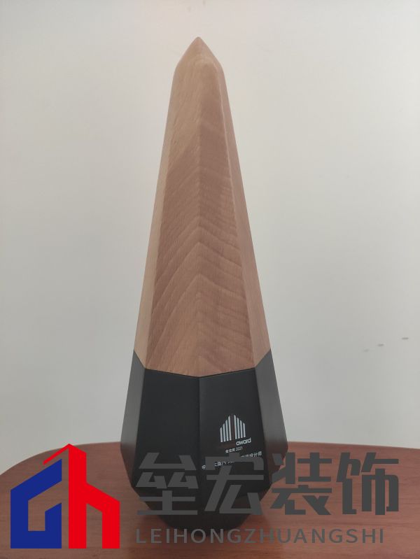 設(shè)計(jì)師王磊喜獲金住獎(jiǎng)大連十大居住空間設(shè)計(jì)師稱(chēng)號(hào)「Talk設(shè)計(jì)」