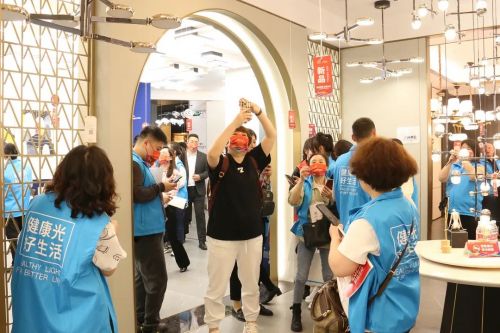 華藝照明100%原創(chuàng)「冰雪」系列首銷火爆,圈粉背后靠的是什么?