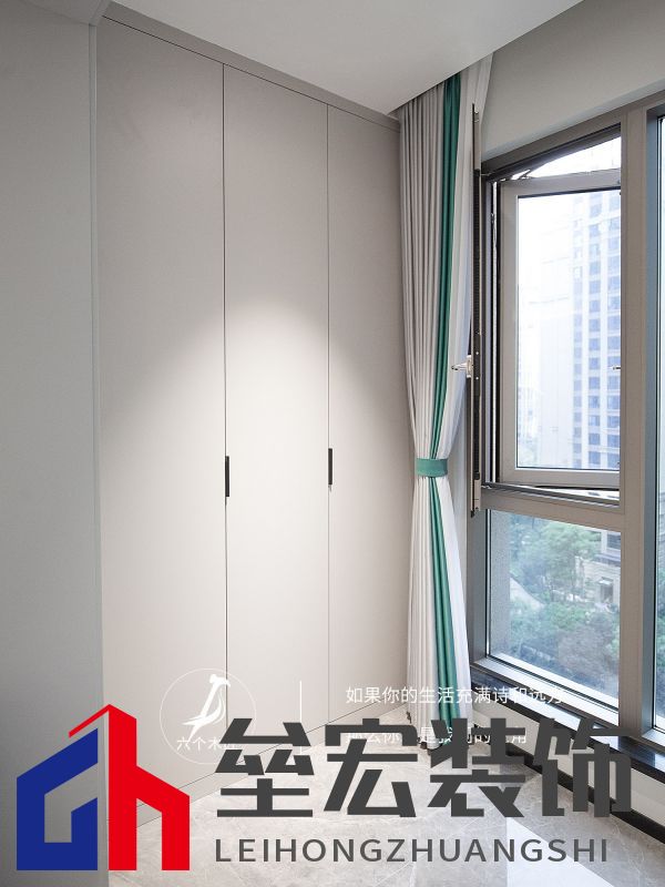 103㎡三居室一門到頂?shù)囊鹿裨O(shè)計(jì)，簡約又溫馨