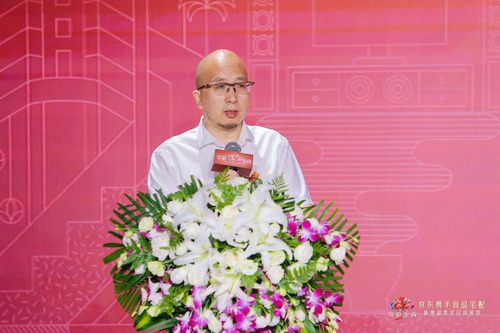 全國(guó)商業(yè)地產(chǎn)工作委員會(huì)會(huì)長(zhǎng)王永平
