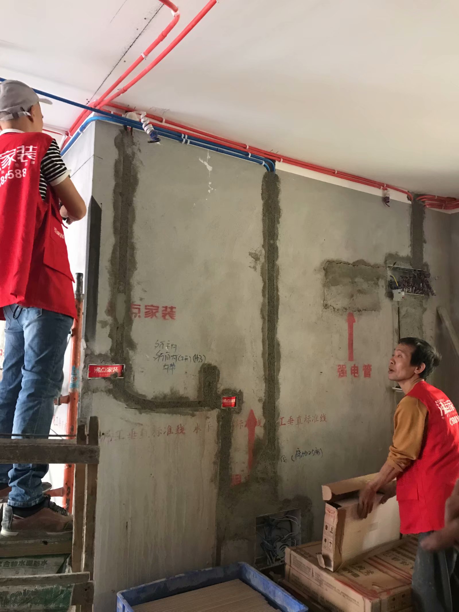 廈門十佳裝飾公司_廈門廣電集團(tuán)十佳主播_廈門十佳"愛(ài)民民警"鄧惠文