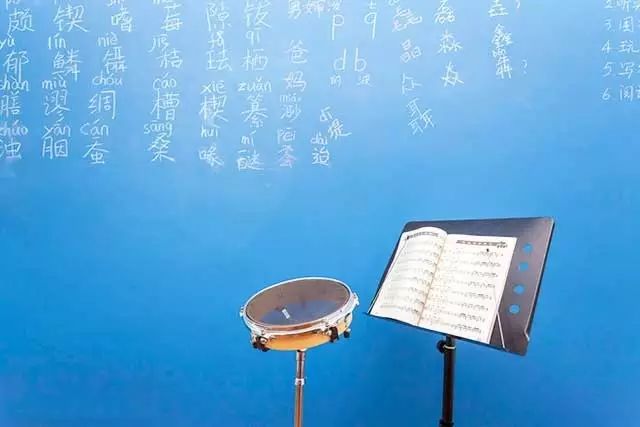 廈門美式設(shè)計(jì)風(fēng)格裝修_廈門美式餐廳酒吧_廈門室內(nèi)裝修風(fēng)格